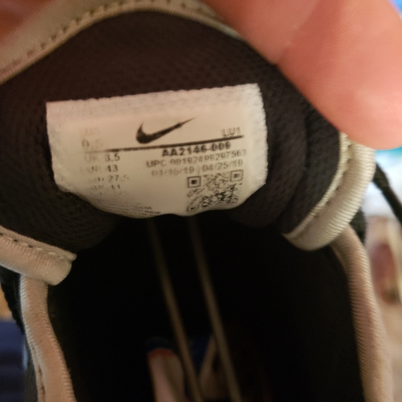 Nike Air Max - Picture 2 of 5